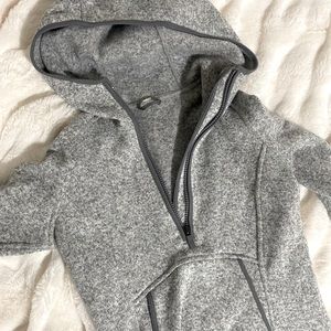 Lululemon athletic grey-white hoodie half zip up XS/XXS